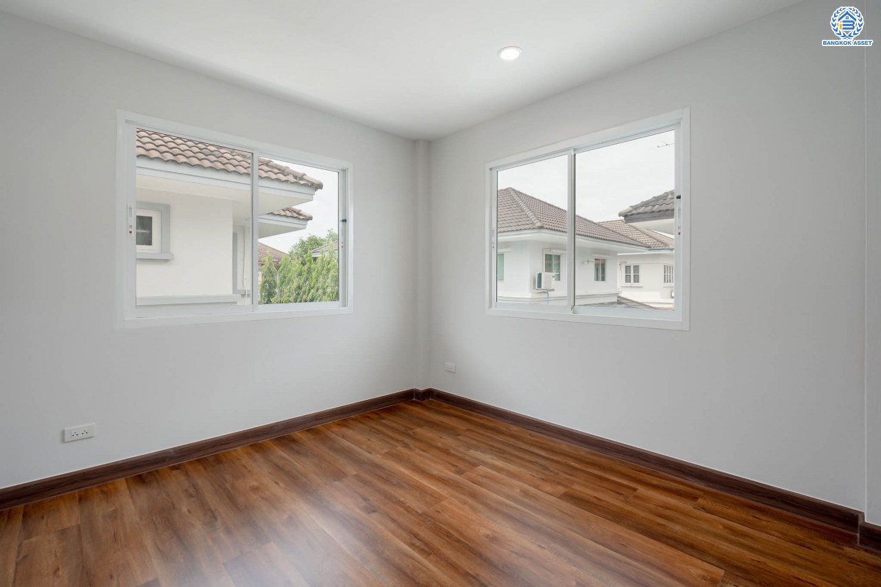 บ้านมือสองตกแต่งใหม่ แบรนด์ LH ม.ชัยพฤกษ์ บางบัวทอง หลังใหญ่ เนื้อที่ 67 ตร.ว. ฟังก์ชัน 3 ห้องนอน 2 ห้องน้ำ จอดรถได้ 2 คัน พร้อม Facilities ครบครัน บนทำเลเดินทางสะดวก ติดถนนบางกรวย-ไทรน้อย ใกล้เซ็นทรัลเวสต์เกต และรถไฟฟ้าสายสีม่วง "สถานีบางพลู"...